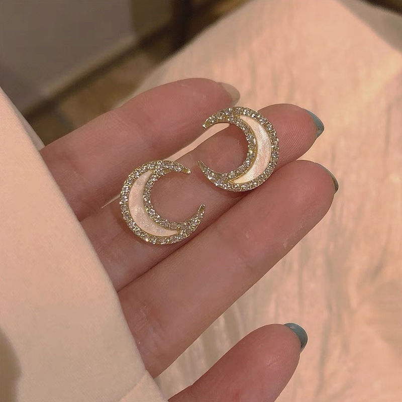 Super Hada Luna clip de oreja para las mujeres ~ pendientes nuevo 2022 elegante alto sentido estudiante estilo coreano simple Internet celebridad pendientes