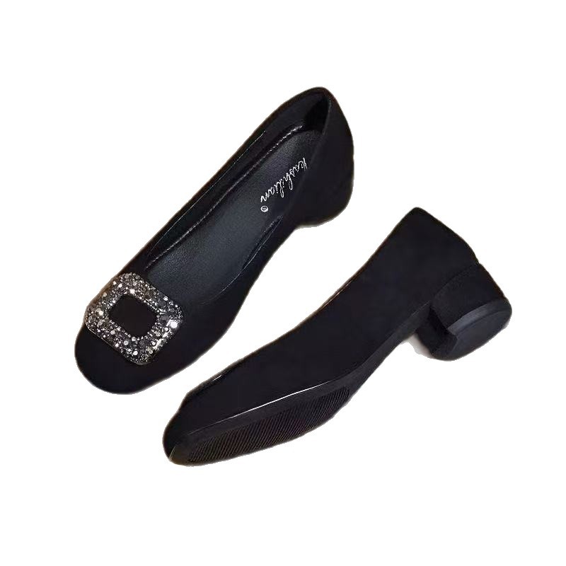 Tacones bajos cuadrados de diamante zapatos casuales de una sola mujer 2026 nuevo primavera negro ligero temperamento zapatos de viaje de talón grueso