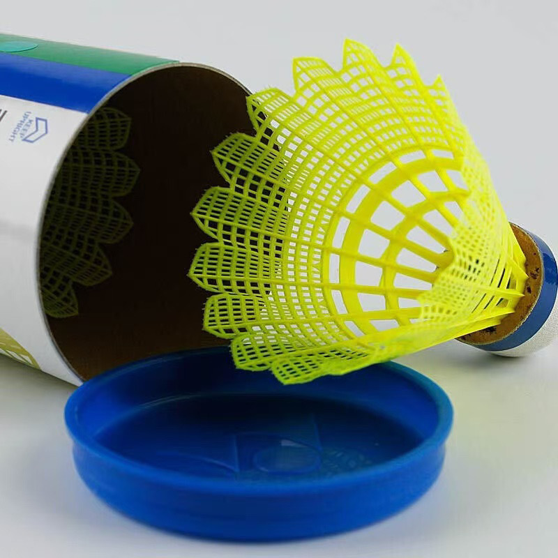 Bola de nylon bádminton de nylon rey 3 / 6 / 12 solo cabezas de bola dura de fibra de Taiwán para entrenar la fábrica de comercio de bolas