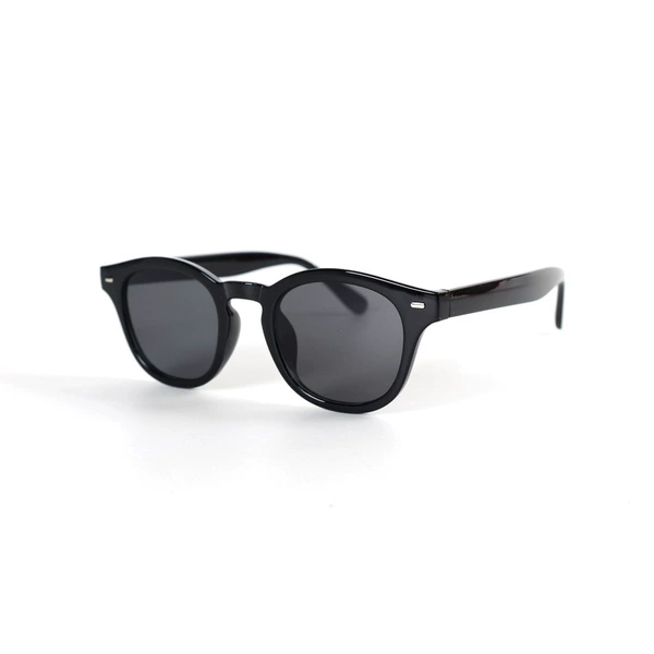 Glossy black