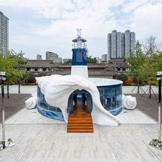 户外展厅奢侈品快闪店设计搭建奢华快闪店制作厂家