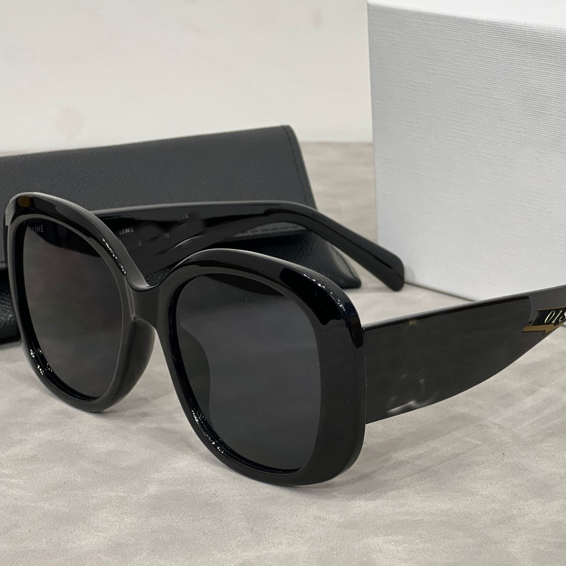 Triumfikaar Suure raamiga Unisex Trendikas Mood Vabaaja Välistingimustes Päikeseprillid Prillid_voghion.com