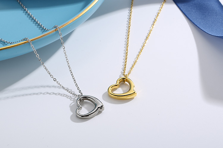 creative hollow heart-shaped pendant bracelet earrings stainless steel necklace set