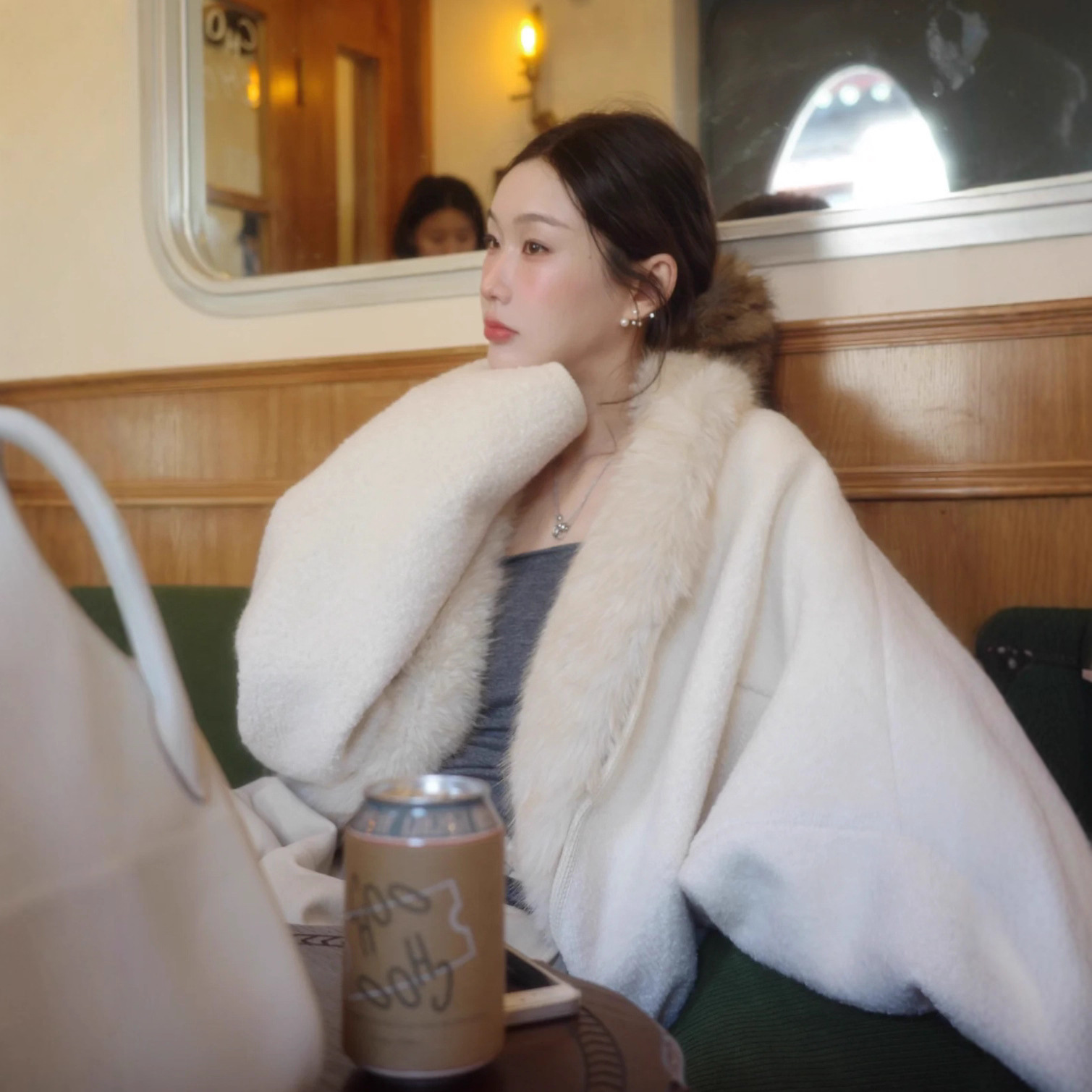 25AW法式冬季轻奢优雅茧型羊毛毛领开衫外套上衣女