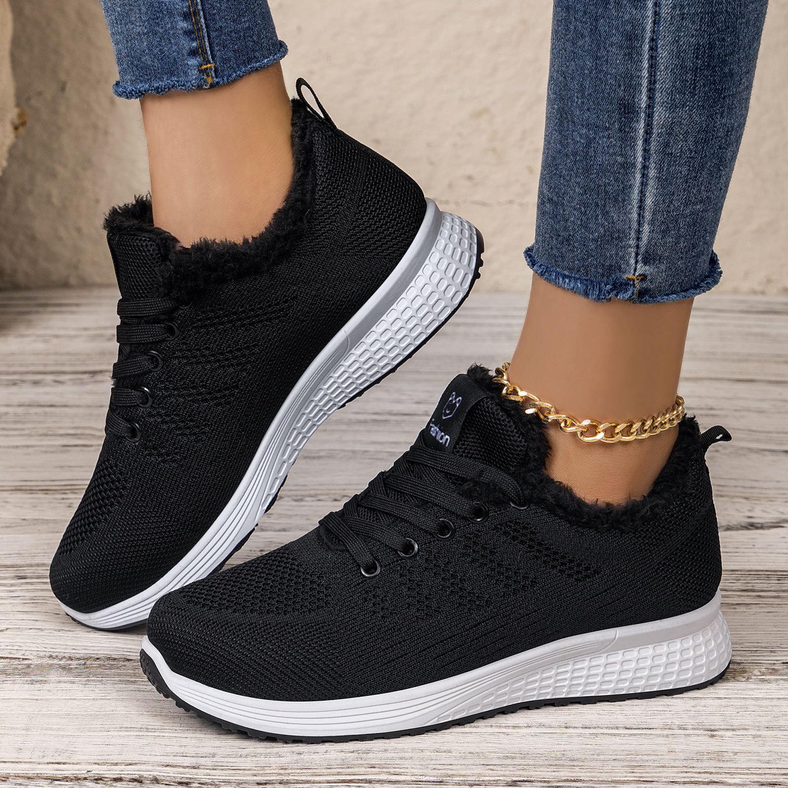 Zapatos de algodón de mujer de invierno transfronterizo nuevos zapatos de mujer más terciopelo grueso antifrío zapatos casuales al aire libre zapatos de caminar cómodos