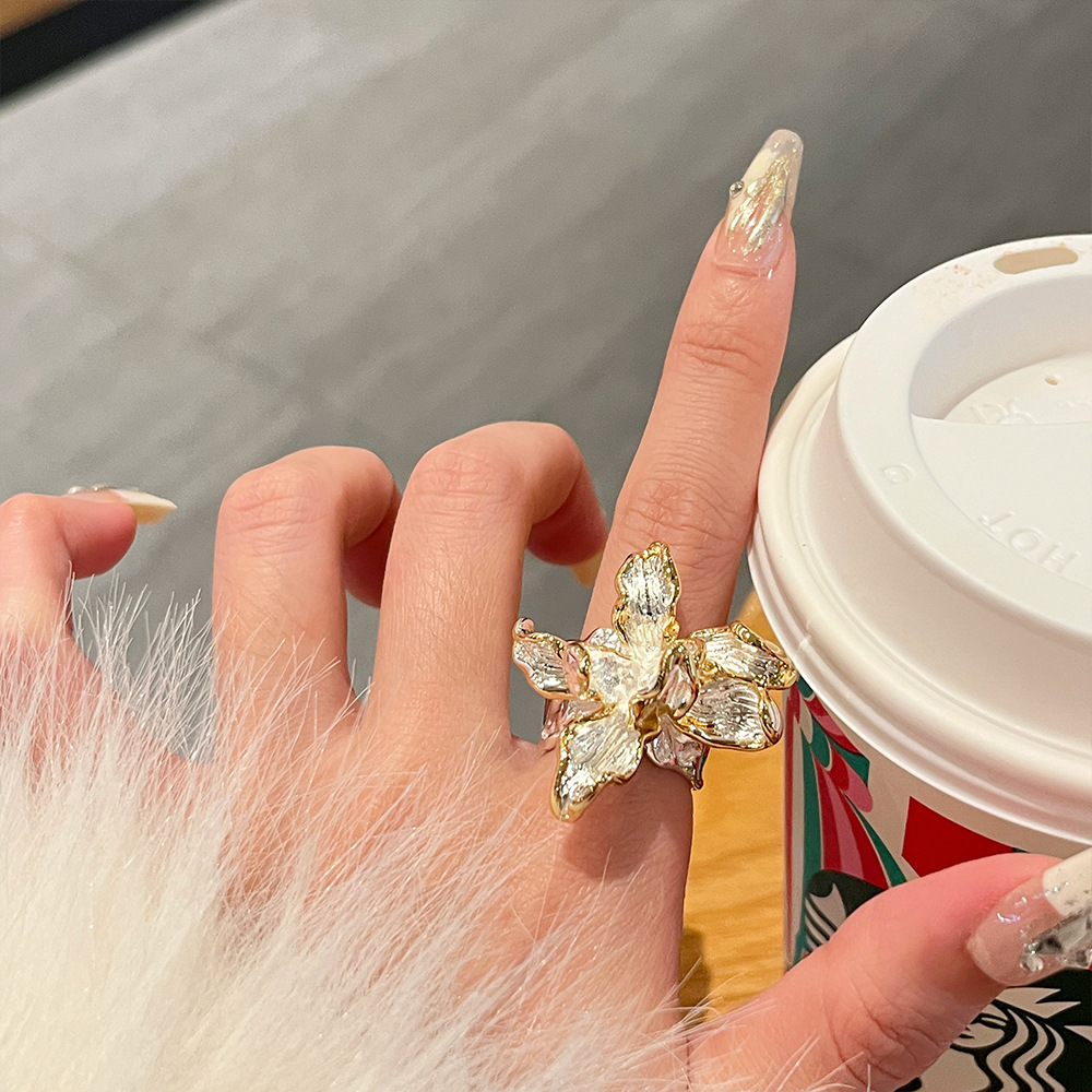 Vintage Chinese Style Silver Ring With White Iris For Women_voghion.com