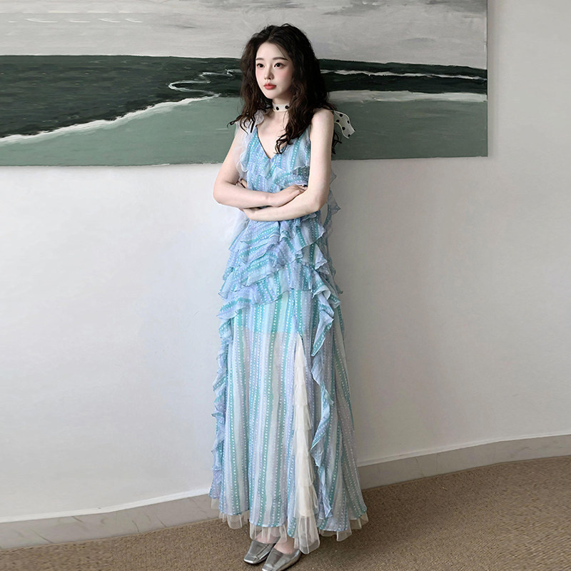 French-Style Elegant Blue Spaghetti Strap Dress for Women, Summer 2025 New Autumn Design, Petite Niche Sleeveless Long Dress