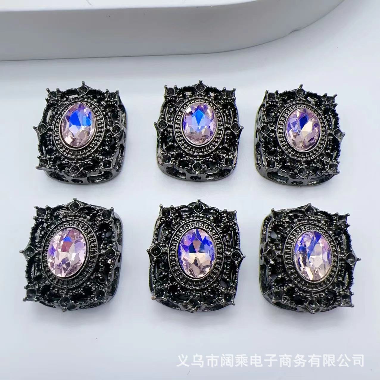 ダイヤモンドの長い方の大きい魔の箱の多い八穴のジルコニウムのdiyの手作りのビーズのブレスレットのネックレスの合金のアクセサリーのビーズの部品