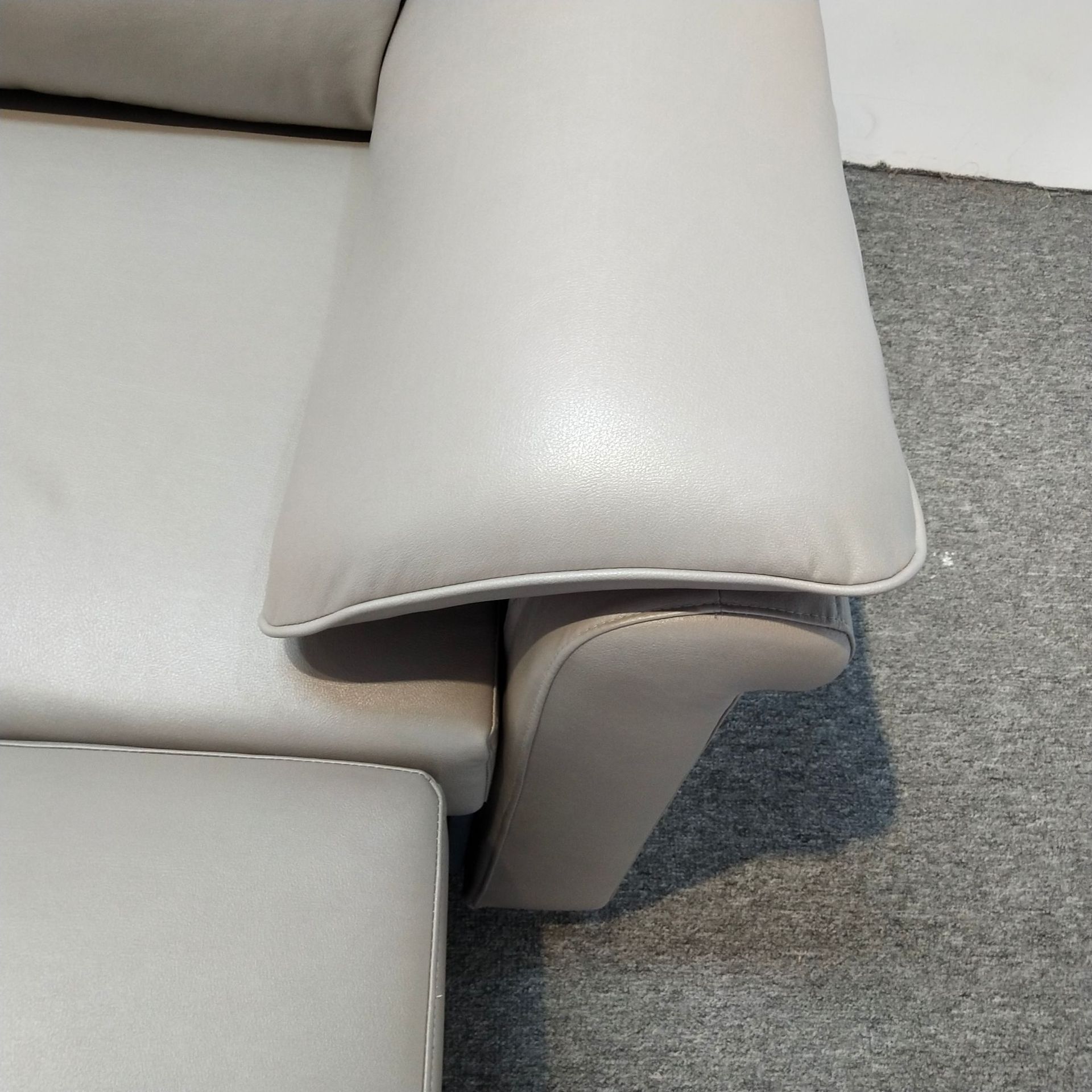 Sofá cama de tela tecnológica multifuncional de doble propósito tipo casa grande y pequeño con combinación de almacenamiento plegable de sofá cama con esquina