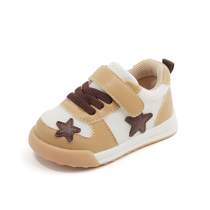 Versión coreana de las nuevas zapatillas de deporte para bebés, zapatos para niños pequeños para niñas de moda, zapatos individuales antideslizantes de suela suave para niños, zapatos para niños decorados con estrellas
