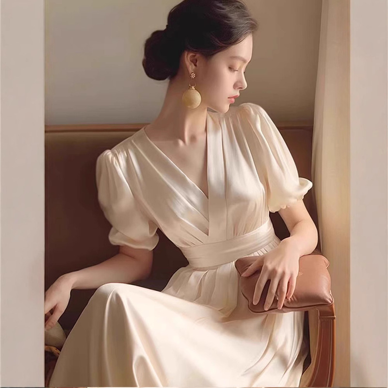 Summer popular beautiful temperament goddess fan dress high-end exquisite high-end acetic acid satin champagne dress Summer popular beautiful temperament goddess fan dress high-end exquisite high-end acetic acid satin champagne dress