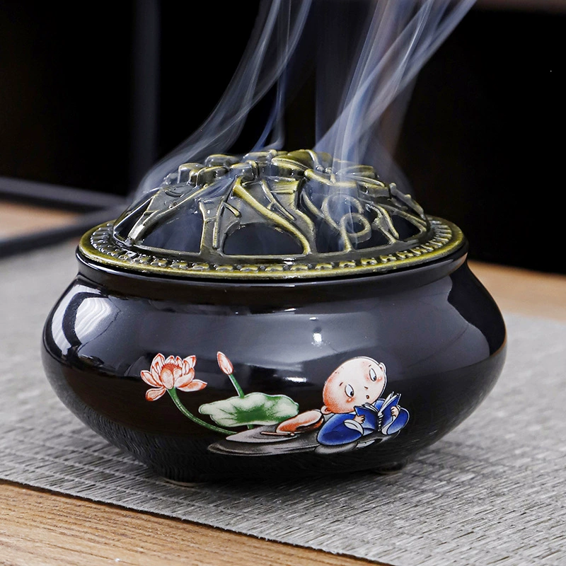 Салатно‑зелёный керамический несмоковник? Wait. Need accurate translation. Let's craft translations.