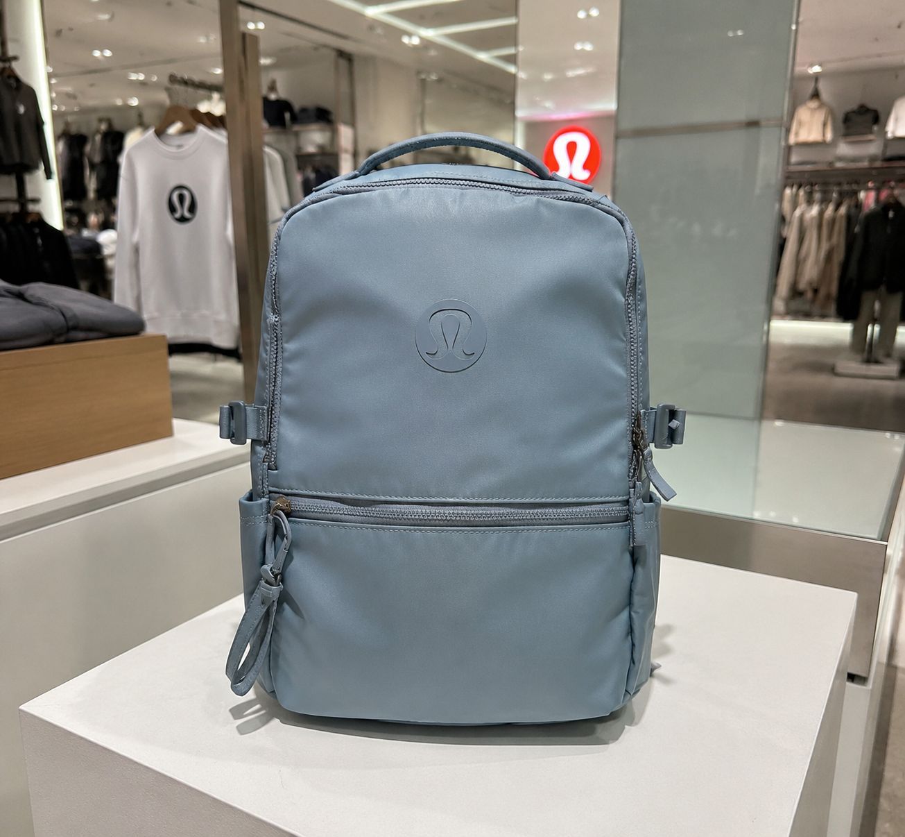 22L ash gray
