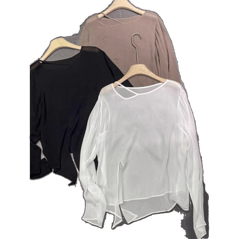 夏の黒いvネックの不規則な微透日焼け止めブラウスの大きいサイズの長袖tシャツの女性のデザイン感の小さい薄い上着|undefined