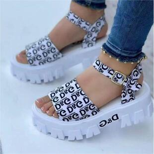 Foreign Trade Wholesale Thick-Soled Sandals for Outer Wear 2024 Summer New Style One-Line Fashion Heightening Casual Beach Sandals for Women