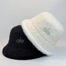 秋冬新款字母刺绣毛绒渔夫帽保暖百搭显脸小户外防寒时尚气质盆帽