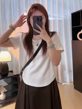 大码宽松u领白色正肩短袖t恤女夏季新款胖mm显瘦遮肉不规则小上衣