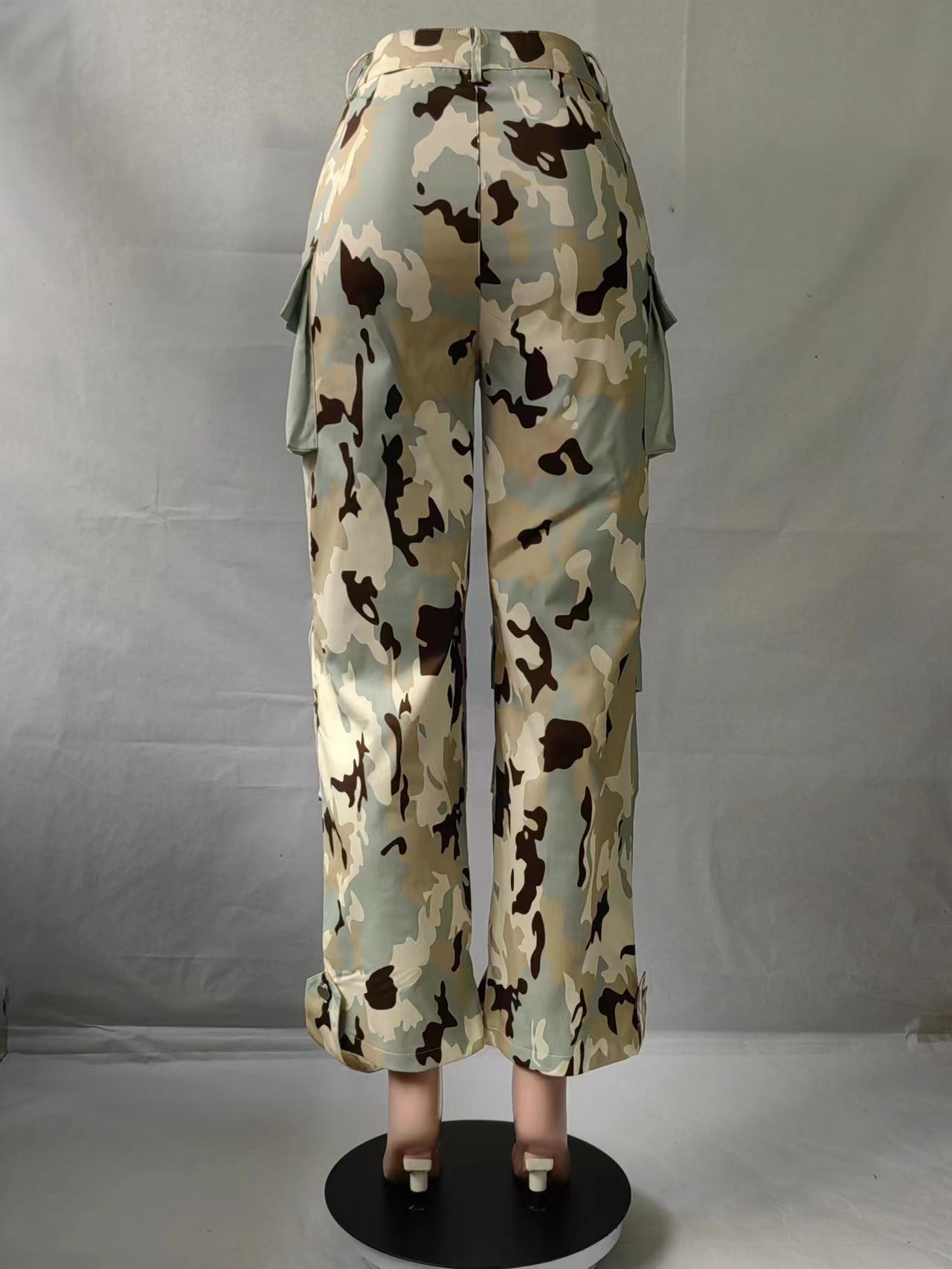 Ropa de mujer, mono holgado de cintura alta con estampado de camuflaje, con múltiples bolsillos, estilo urbano_voghion.com