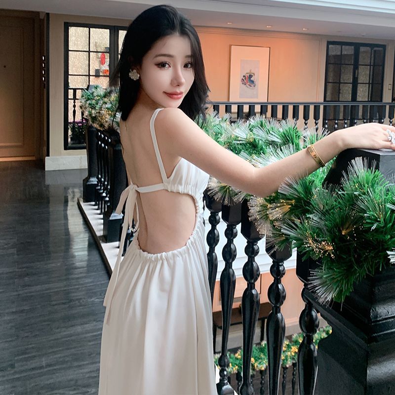 Beach dress for seaside vacation Women's Travel dress suitable for taking photos dress for women's clothing Super fairy Autumn and Winter