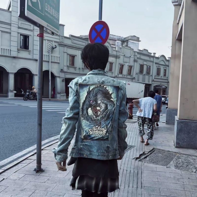 American-Style Heavy-Duty Green Dragon Denim Jacket for Men, Vintage Rock Band Embroidery High Street Style Medal Jacket for Men