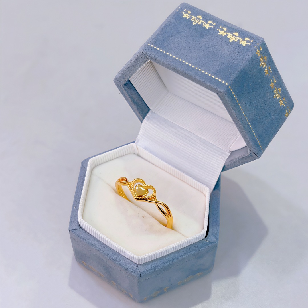 Heart -to -minded ring