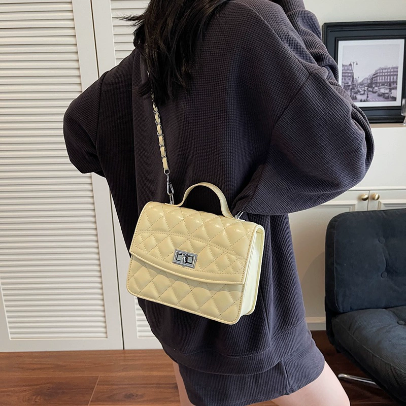 Summer fashionable handheld shoulder bag with diamond pattern, universal backpack, chain bag