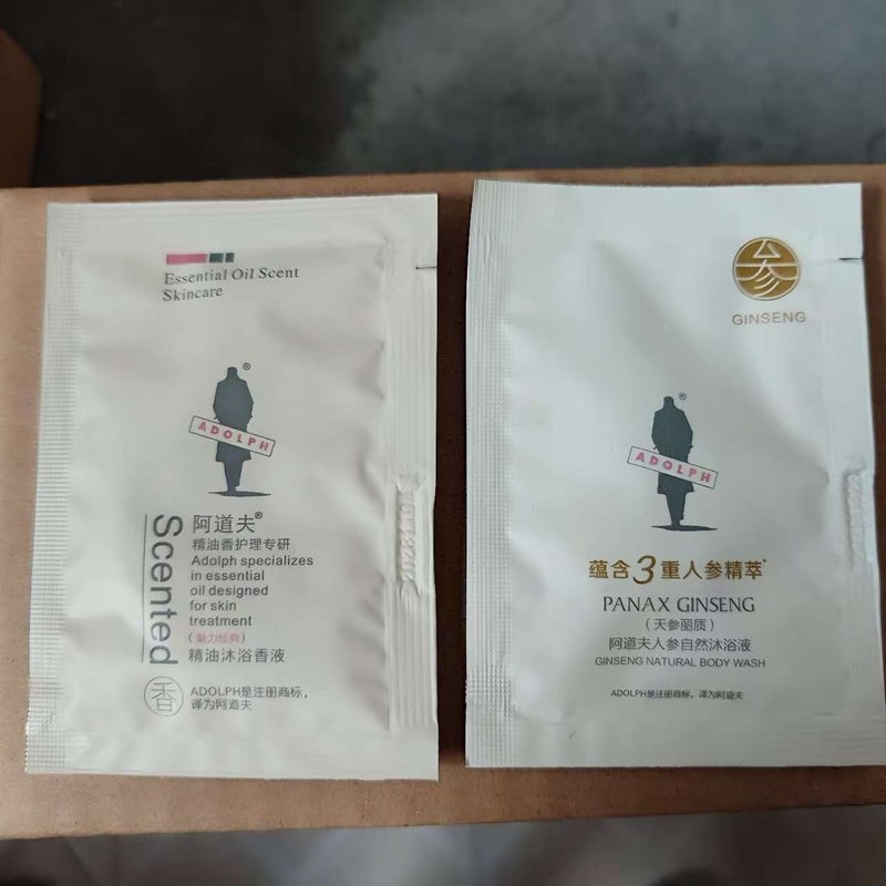 アドルフ10ml袋入り10gシャンプー入浴剤は旅行用オイルを入れてホテルの卸売りをしています。|undefined