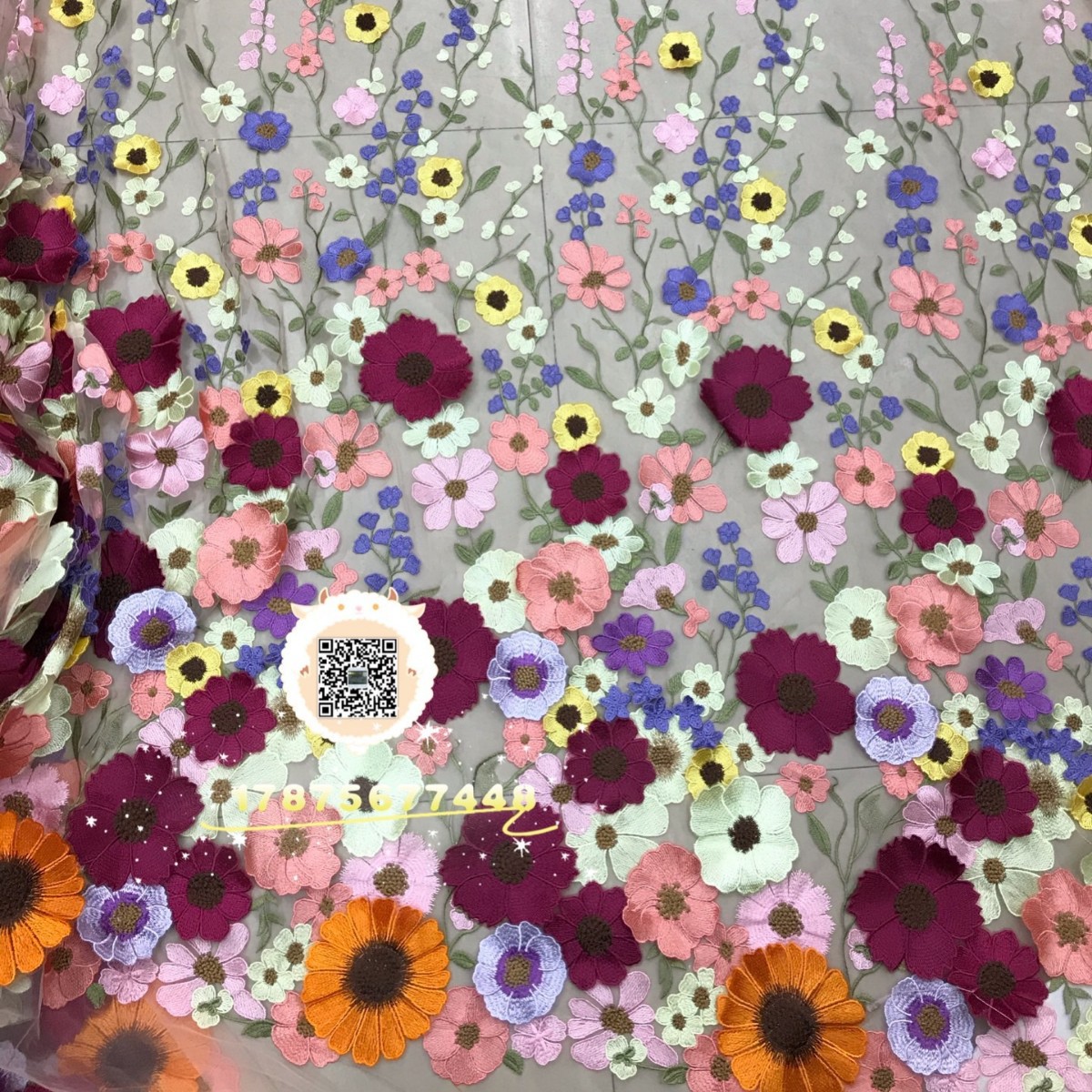 厂家直批 招牌爆款立体朵菊花绣花 夏季小清新连衣裙满幅花边面料
