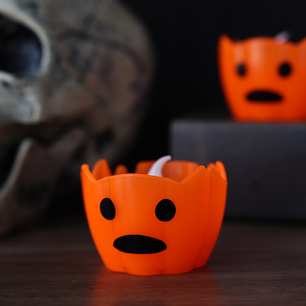 Linterna de calabaza de Lotus con ojos redondos