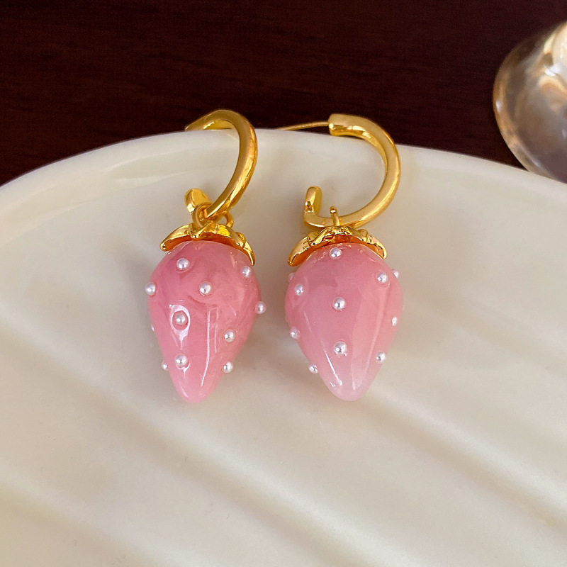 Wholesale Jewelry Sweet Strawberry Alloy Resin Pearl Plating Inlay Drop Earrings display picture 4