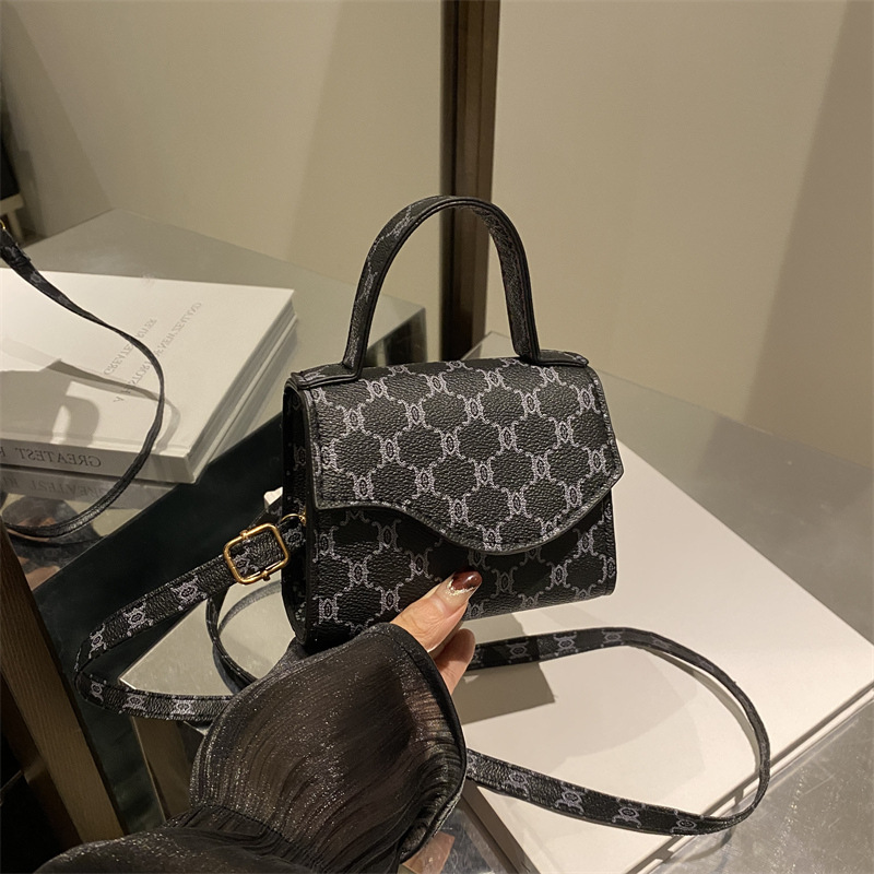 Bolso retro de cercanías para mujer 2024 otoño e invierno nuevo estilo bandolera bandolera bandolera bandolera temperamento pequeño bolso cuadrado