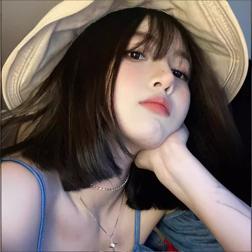 Peruca curta ondulada Connie para mulheres – estilo japonês moderno, rosto redondo, corte bob de estudante, aparência natural, fantasia de cabeça inteira
