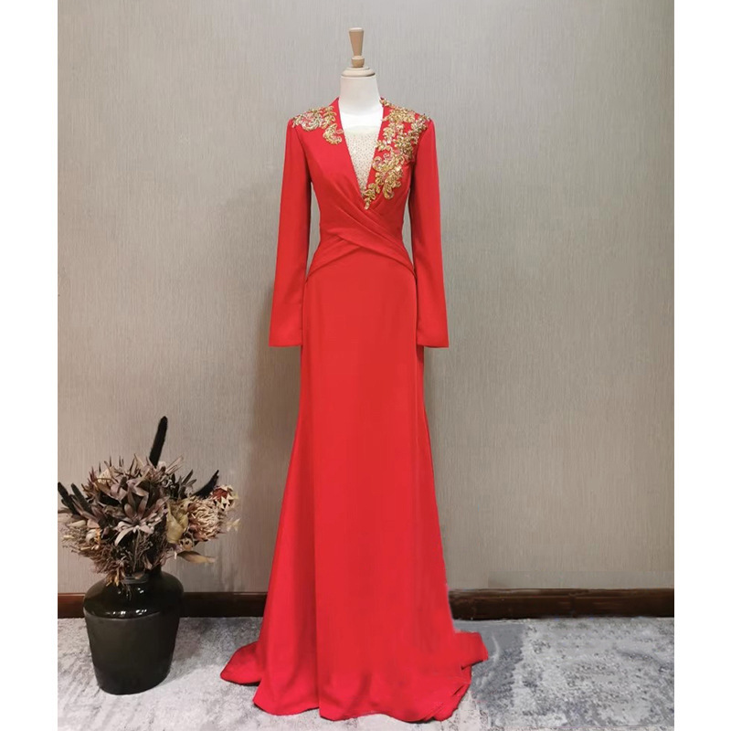 Banquet Evening Dress for Women, Yangshi Spring Festival Gala, Dignified and Slimming Look Red Long-Sleeved Annual Party Host Dress