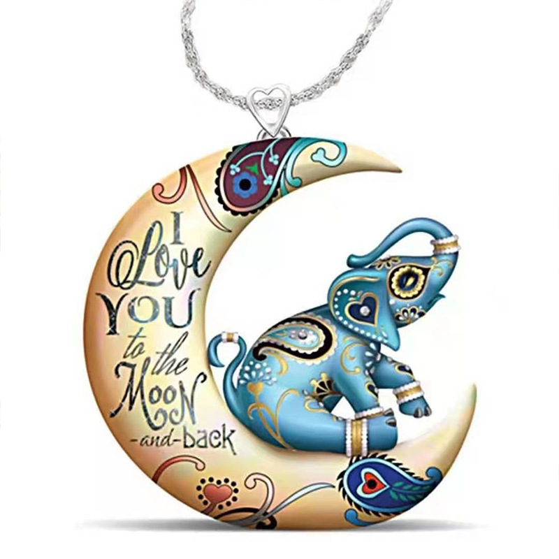 Fashionable cute moon-shaped lamp
