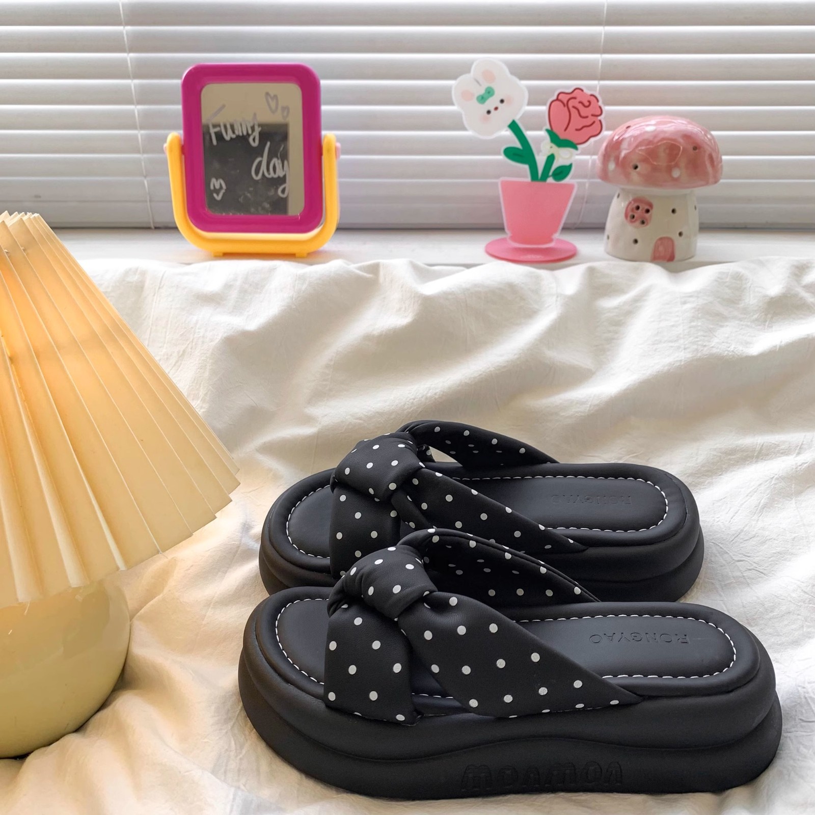 Thick-Soled High-Bottom Slippers for Women's Summer Outer Wear 2025 New Style with Skirt Sandals Fairy Style Fashionable One-Line Sandals