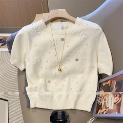 春の新作のビーズのデザイン感があります。