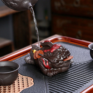 Large purple sand lucky golden toad tea pet decoration nourishing fortune kung fu tea set Tea play tea table handmade product decoration