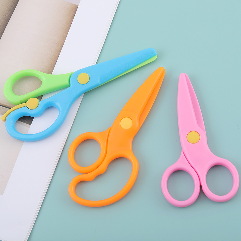 Preschool Student Safety Handmade Plastic Scissors, Art & Craft Scissors, Cartoon Paper-Cutting Scissors