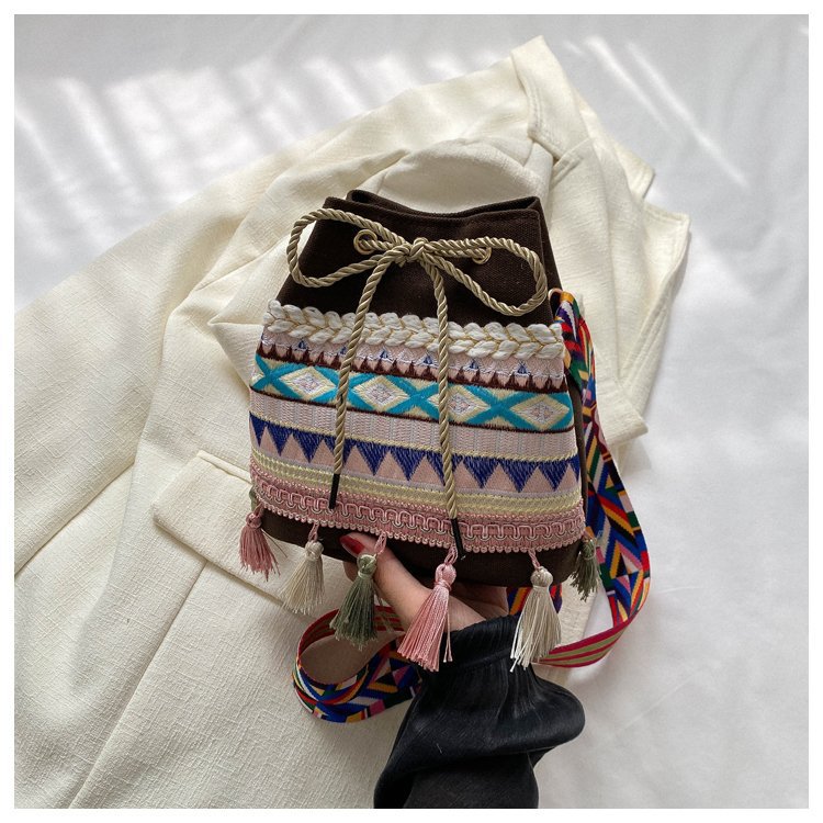Women's Medium Canvas Geometric Ethnic Style Tassel String Bucket Bag display picture 77