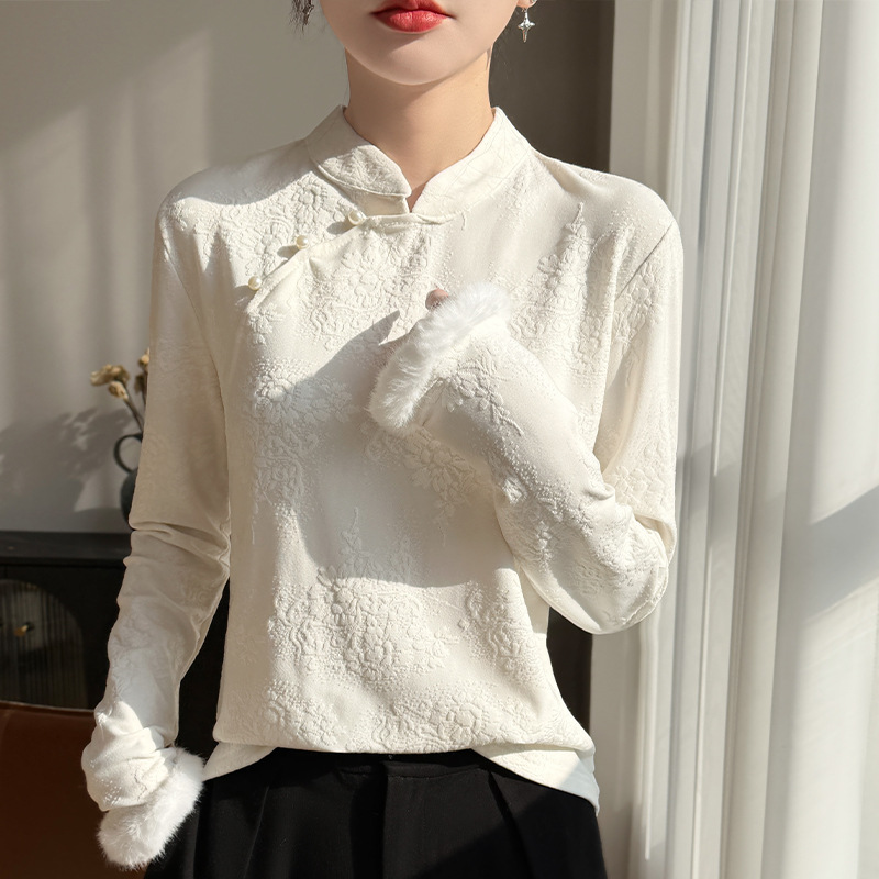 New Chinese style stand-up collar brushed wool shirt for women, autumn new style, jacquard fleece-lined top with frog buttons, dropshipping available.