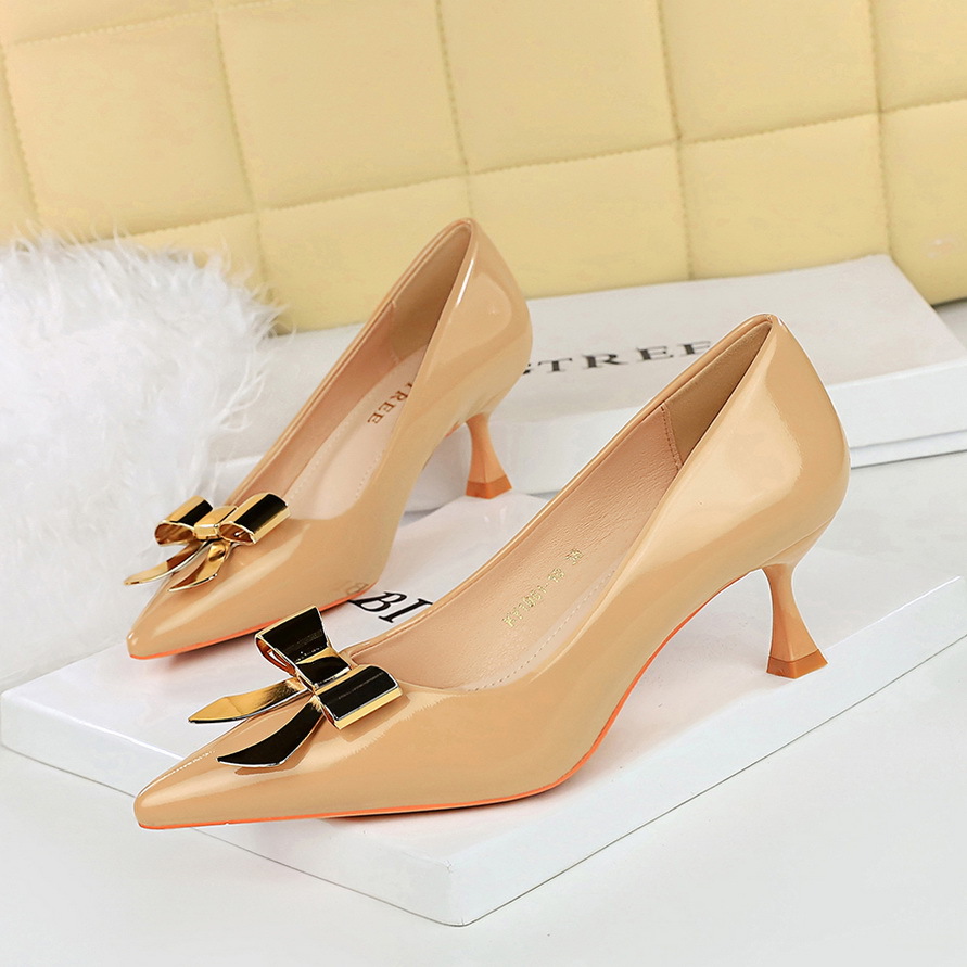 1961-K68 Fashion Pointed Toe Stiletto Heel Women's Metal Bow Patent Leather Shiny Single Shoes Shallow Comfortable Low_vogvips.com