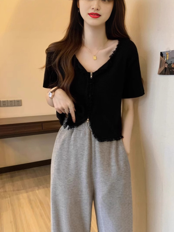 Xiaoxiangfeng Vネックカーディガントップ女性の夏の新しい大きいサイズ少し太ったmmスリムハイエンドフレンチショートシャツ|undefined