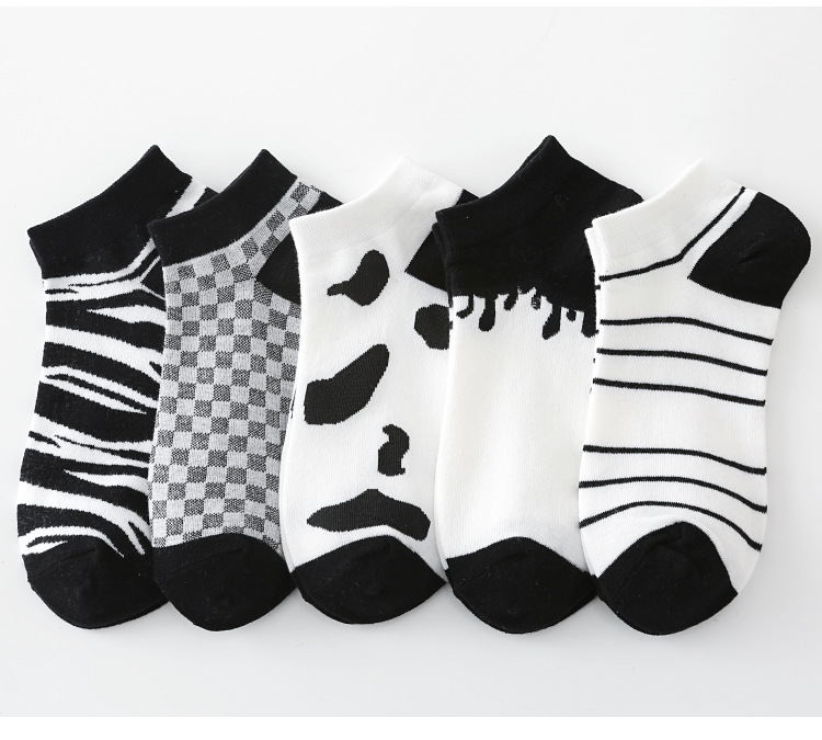 Black And White Cow Spotted Spring And Summer Short Socks Leopard Retro Boat Socks display picture 1