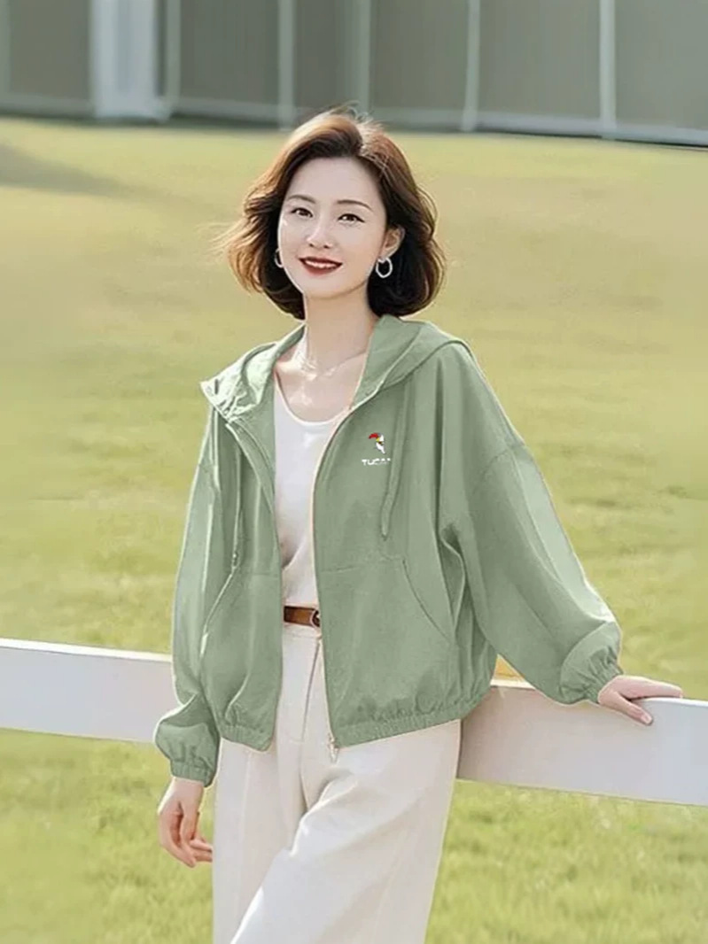 Plus-Size Sun Protection Clothing for Women with Hood, 2026 Summer Stylish Casual Lazy Style Versatile Lightweight Sun Protection Jacket Loose Fit