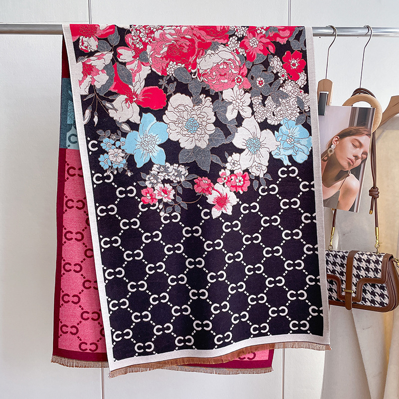 2023 de alta calidad versátil cálido chal engrosada bufanda Otoño e Invierno Nueva carta flor bufanda de Cachemira para las mujeres
