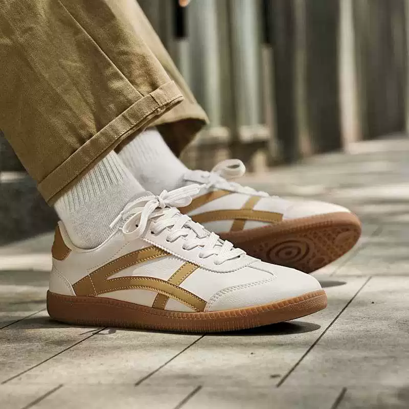 Augusten мужская обувь 2025 новая летняя мягкая подошва дикая доска мода мода мода студенты морали обувь мужчины