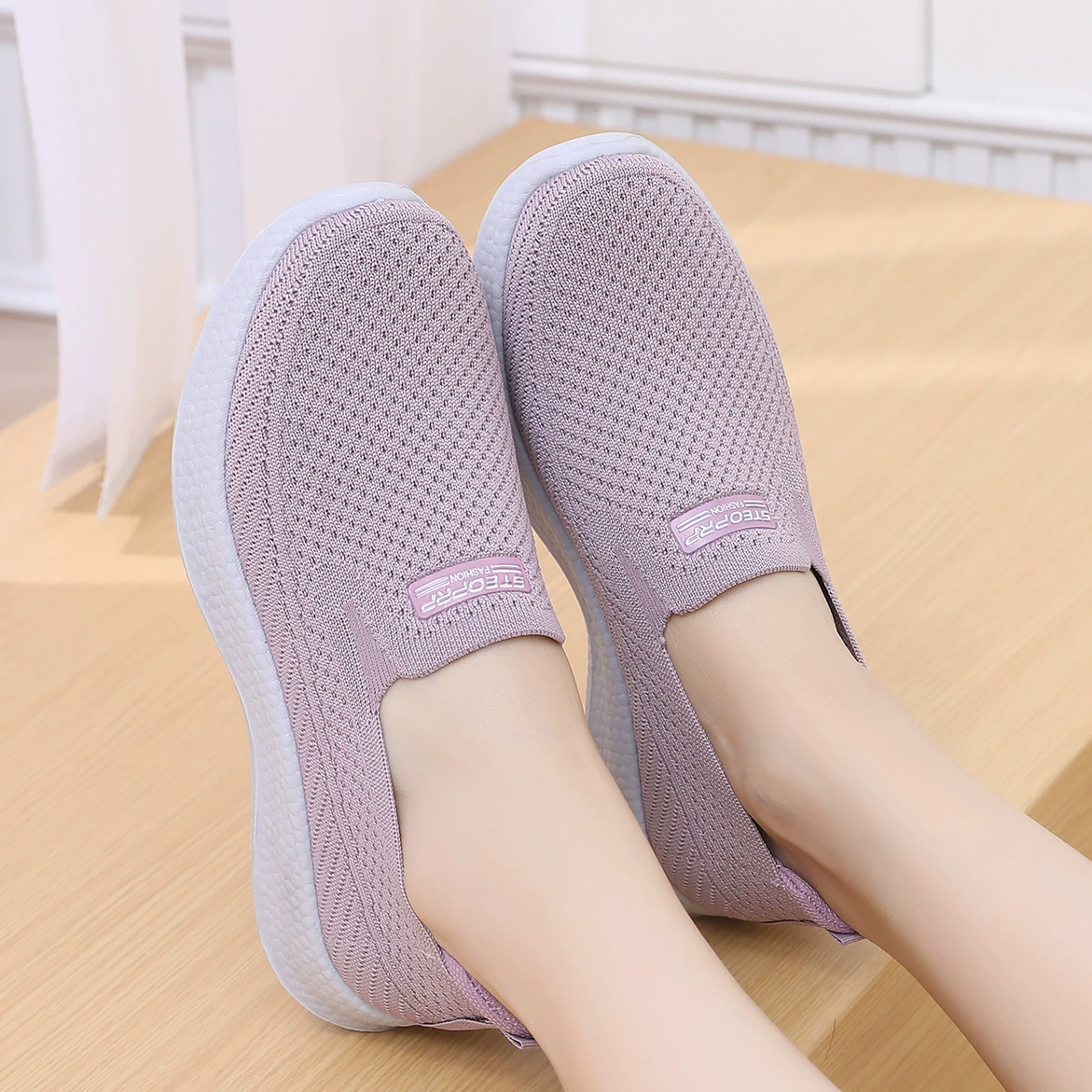 Женская обувь весной и осенью новые удобные мягкие подошвы