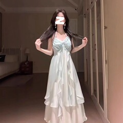 桔梗house海边度假风吊带连衣裙女2025夏季新款氛围感露背长裙子