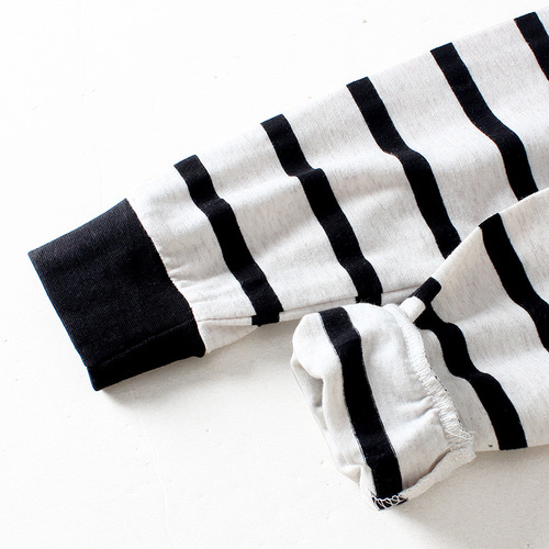 Spring and autumn Korean style new boys' long-sleeved T-shirt wholesale children's T-striped open-chest stand-up collar top children's long-sleeved