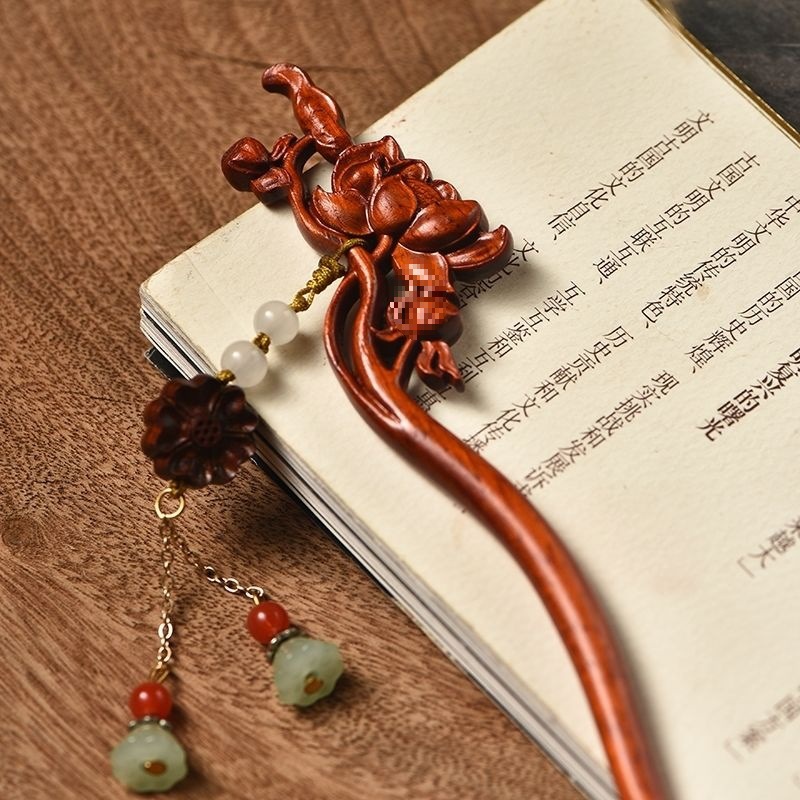 Nueva moda para el cabello hojas de madera de sandalwood esculpida doble cara loto paso de agitación universal pinzas Qixi envió a su novia explosión